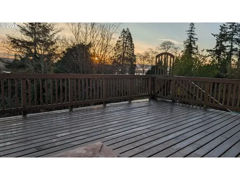 515 State Street North Bend OR 97459