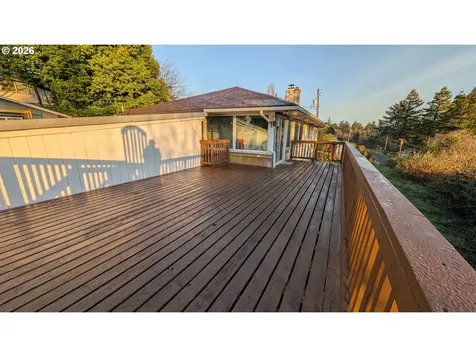 515 State Street North Bend OR 97459