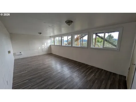 515 State Street North Bend OR 97459