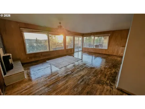 515 State Street North Bend OR 97459