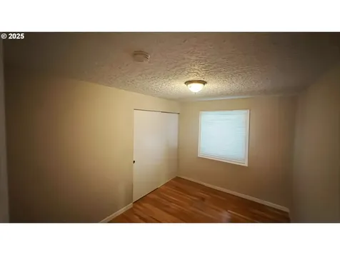 14607 SE Madison Street Portland OR 97233