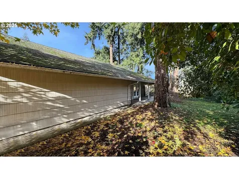 14607 SE Madison Street Portland OR 97233