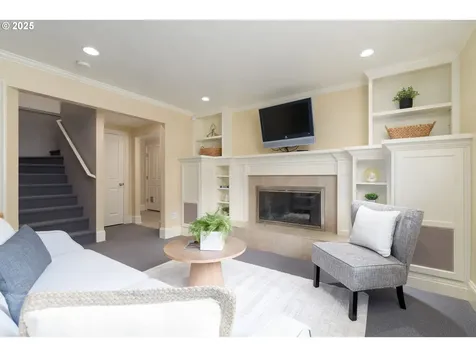 2055 Fairmount Boulevard Eugene OR 97403