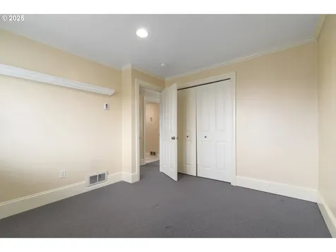 2055 Fairmount Boulevard Eugene OR 97403