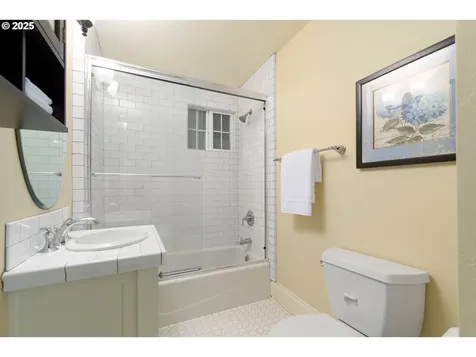 2055 Fairmount Boulevard Eugene OR 97403
