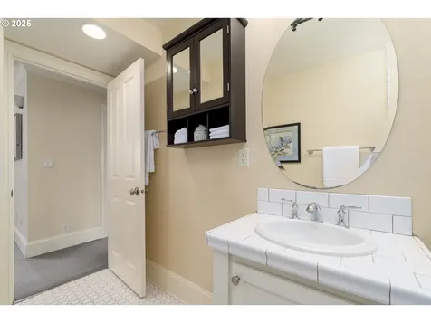 2055 Fairmount Boulevard Eugene OR 97403