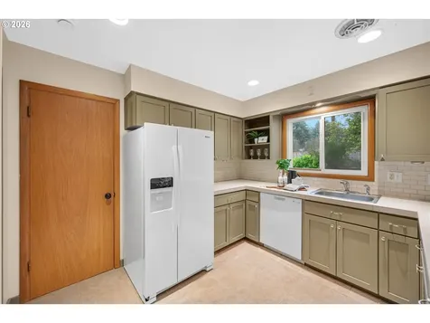 3910 Calaroga Circle West Linn OR 97068