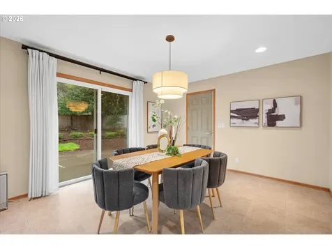 3910 Calaroga Circle West Linn OR 97068