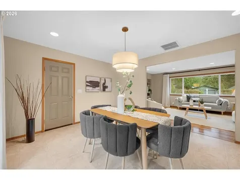 3910 Calaroga Circle West Linn OR 97068