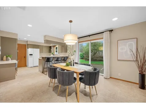 3910 Calaroga Circle West Linn OR 97068