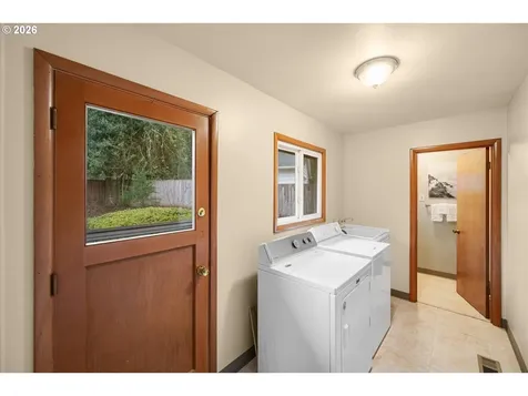 3910 Calaroga Circle West Linn OR 97068
