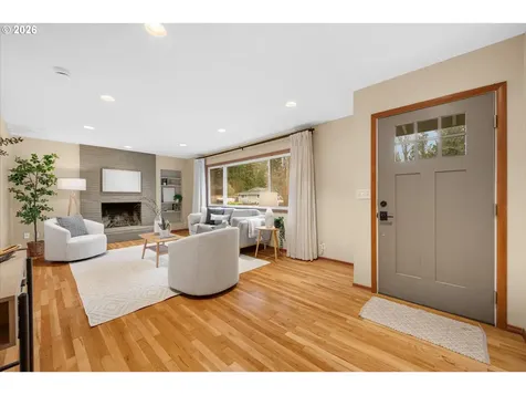 3910 Calaroga Circle West Linn OR 97068