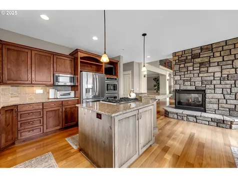 60 Trenton Lane Kelso WA 98626