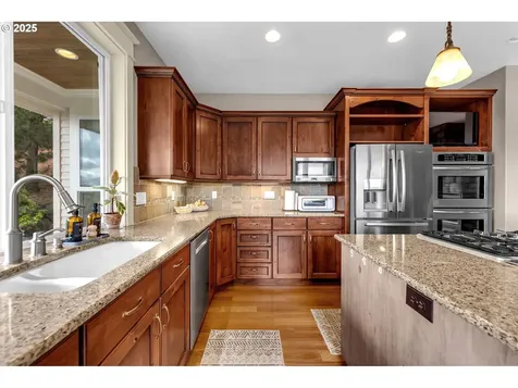 60 Trenton Lane Kelso WA 98626