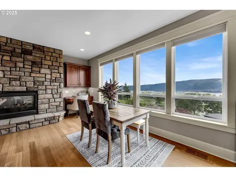 60 Trenton Lane Kelso WA 98626