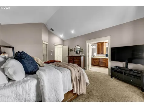 60 Trenton Lane Kelso WA 98626