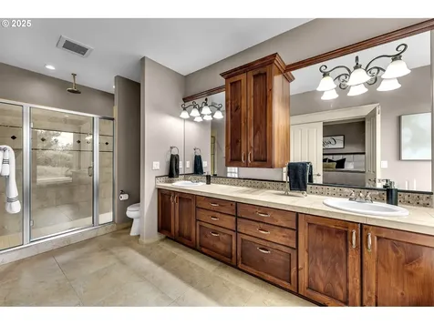 60 Trenton Lane Kelso WA 98626