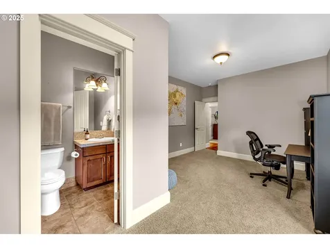 60 Trenton Lane Kelso WA 98626