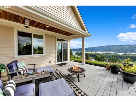 60 Trenton Lane Kelso WA 98626