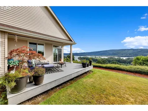 60 Trenton Lane Kelso WA 98626