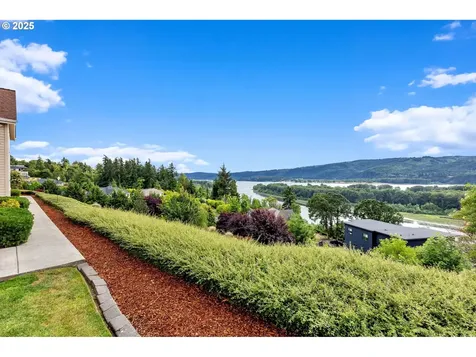 60 Trenton Lane Kelso WA 98626