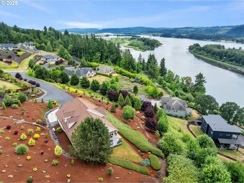 60 Trenton Lane Kelso WA 98626