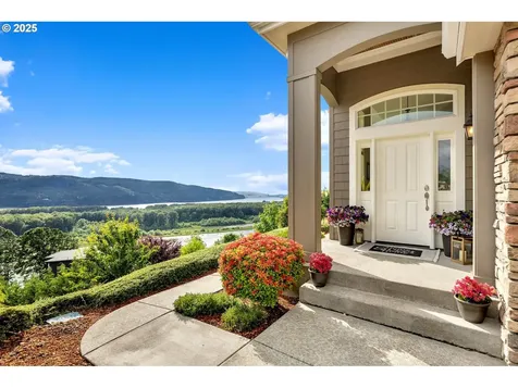 60 Trenton Lane Kelso WA 98626