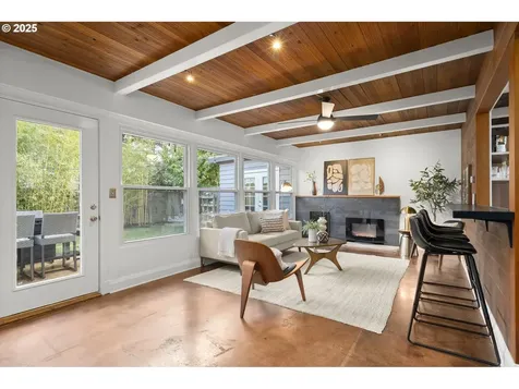 4424 SE Knapp Street Portland OR 97206