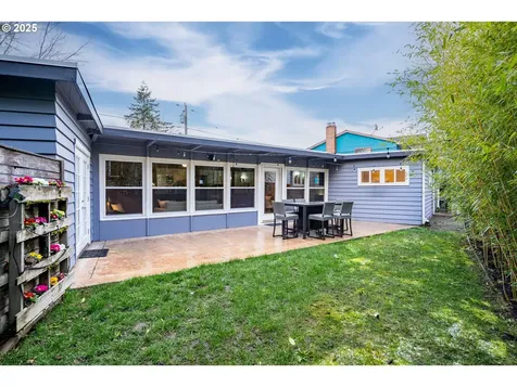 4424 SE Knapp Street Portland OR 97206