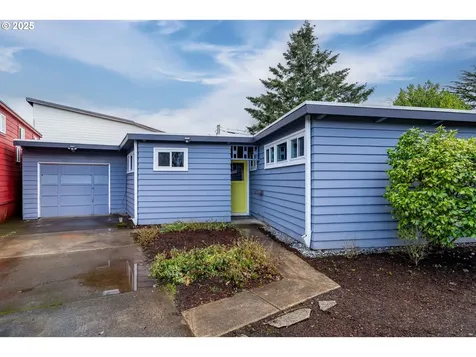 4424 SE Knapp Street Portland OR 97206