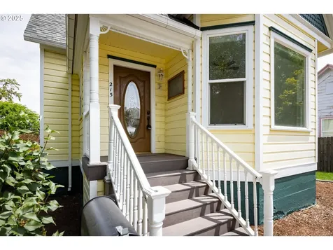 215 W 9th Street The Dalles OR 97058