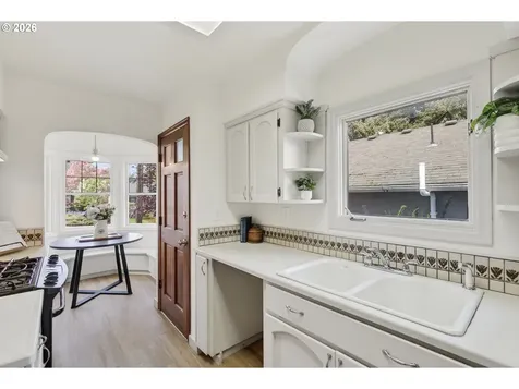 5824 NE 26th Avenue Portland OR 97211