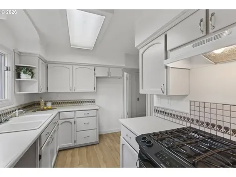 5824 NE 26th Avenue Portland OR 97211