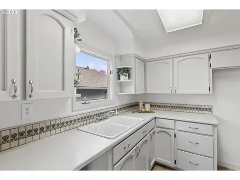 5824 NE 26th Avenue Portland OR 97211