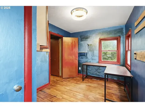 319 W 13th Street The Dalles OR 97058
