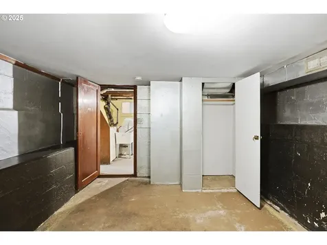 319 W 13th Street The Dalles OR 97058