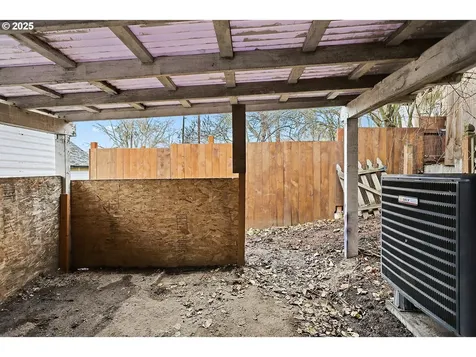 319 W 13th Street The Dalles OR 97058