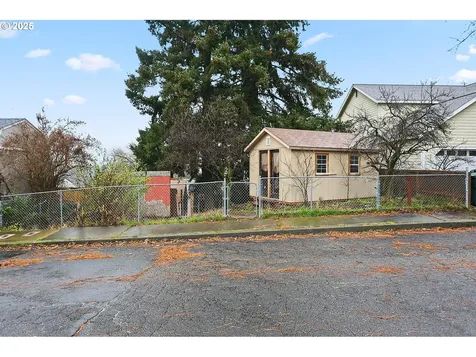 319 W 13th Street The Dalles OR 97058