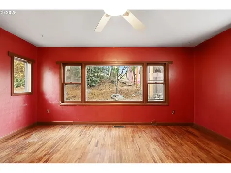 319 W 13th Street The Dalles OR 97058