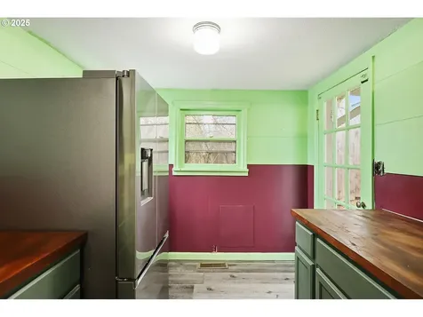 319 W 13th Street The Dalles OR 97058