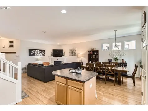 285 N 7th Avenue Cornelius OR 97113
