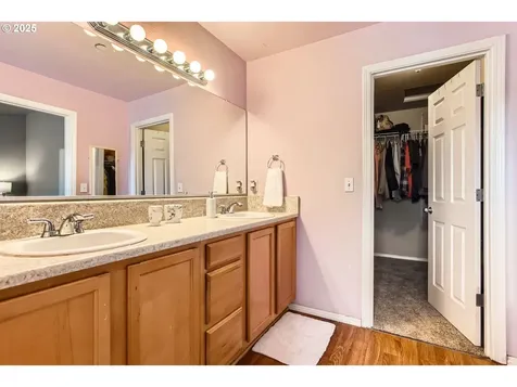 285 N 7th Avenue Cornelius OR 97113
