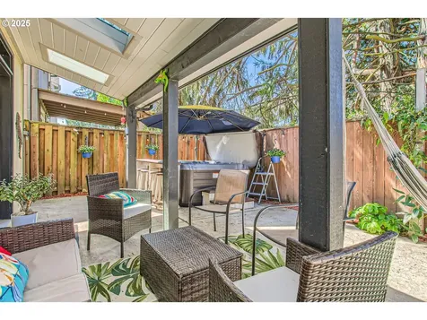 285 N 7th Avenue Cornelius OR 97113