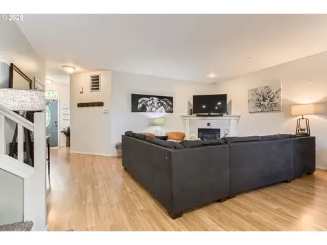 285 N 7th Avenue Cornelius OR 97113