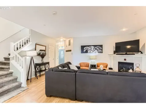285 N 7th Avenue Cornelius OR 97113