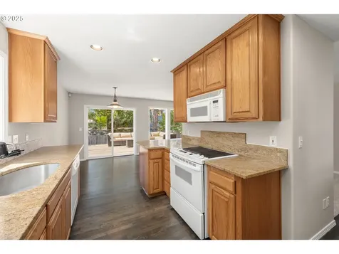 13102 SE Terra Cascade Loop Happy Valley OR 97086