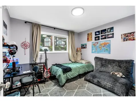 1320 SW 31st Street Gresham OR 97080