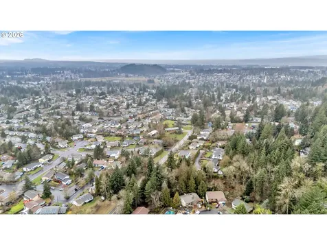 1320 SW 31st Street Gresham OR 97080