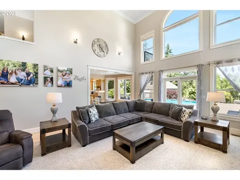 20762 S South End Road Oregon City OR 97045