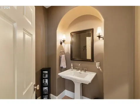 20762 S South End Road Oregon City OR 97045